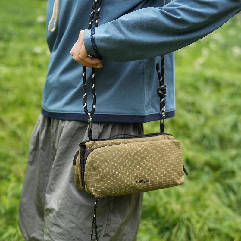 Waterproof Nylon Crossbody Sli - огляд і ціна Waterproof Cycling Commute